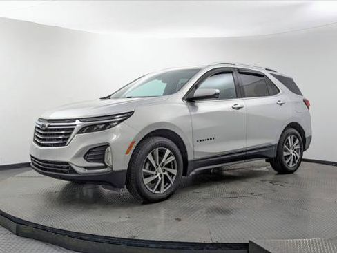 Used 2022 Chevrolet Equinox Premier AWD/4WD image 2
