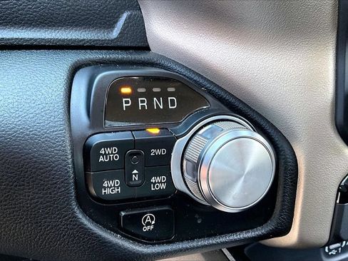 Used 2022 RAM 1500 Laramie AWD/4WD image 29