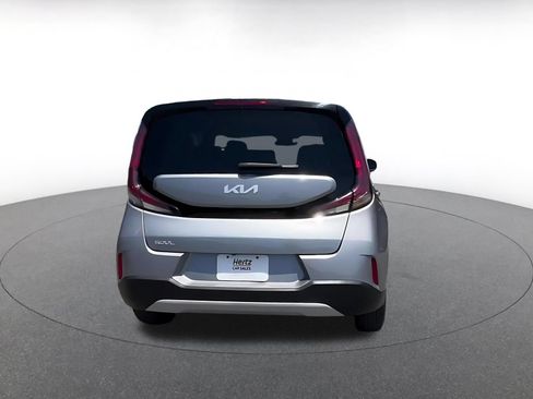 Used 2025 Kia Soul LX w/ LX Technology Package FWD image 12