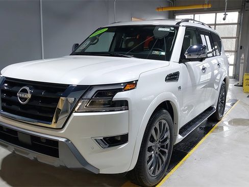 Used 2021 Nissan Armada Platinum w/ Captain's Chairs Package image 18