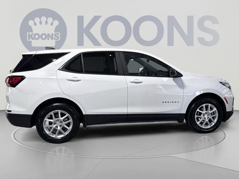 Used 2024 Chevrolet Equinox LS w/ LS Convenience Package FWD image 12