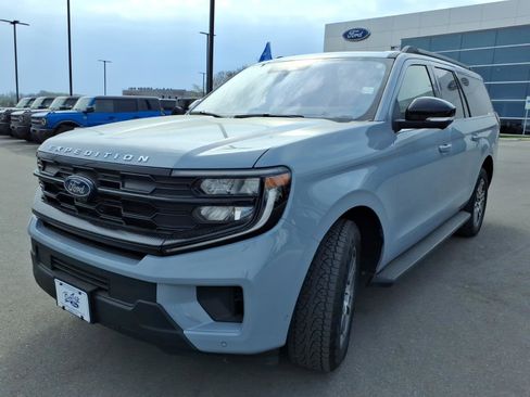 Certified 2025 Ford Expedition Max Active image 7