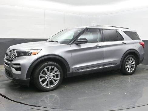 Used 2021 Ford Explorer Limited w/ Equipment Group 301A image 4