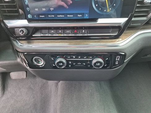 Used 2023 Chevrolet Silverado 1500 LT image 39