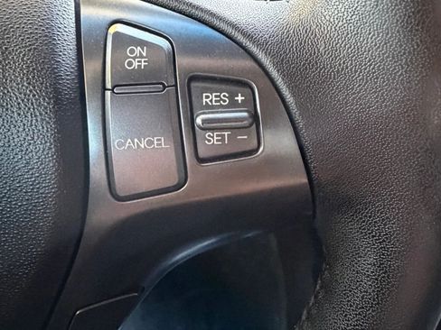 Used 2011 Hyundai Genesis 3.8 RWD image 11