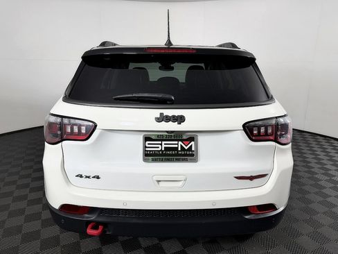 Used 2021 Jeep Compass Trailhawk AWD/4WD image 10