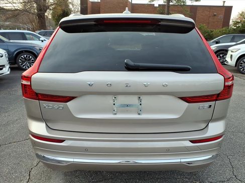 Used 2023 Volvo XC60 B5 Plus w/ Climate Package image 4