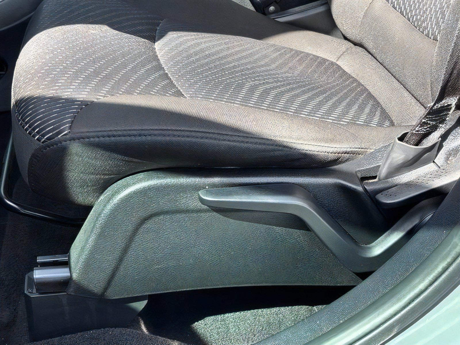 Used 2020 Dodge Journey SE FWD image 26
