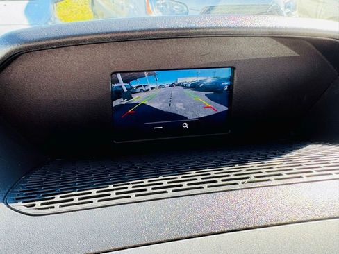 Used 2019 Ford Transit 350 XLT image 21