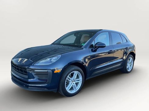 Used 2022 Porsche Macan Sport Edition w/ Premium Package Plus image 3