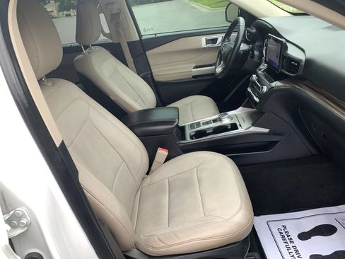 Used 2020 Ford Explorer Limited w/ Class III Trailer Tow Package RWD image 35