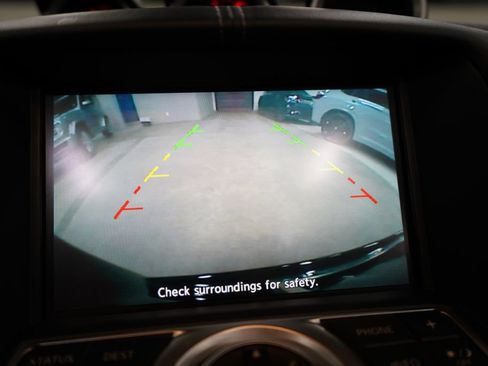 Used 2019 Nissan 370Z Touring RWD image 14
