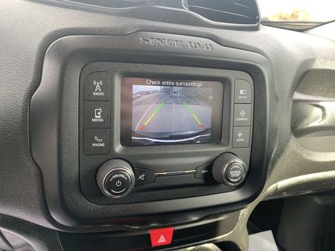 Used 2016 Jeep Renegade Trailhawk image 17