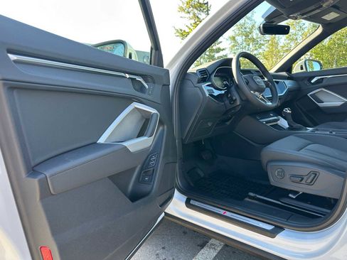 New 2025 Audi Q3 2.0T Premium image 19