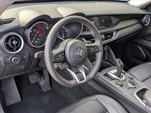 Used 2021 Alfa Romeo Stelvio Sprint image 10