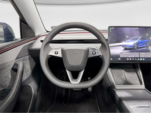 Used 2026 Tesla Model Y Long Range AWD/4WD image 7
