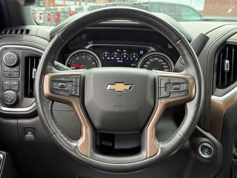 Used 2020 Chevrolet Silverado 1500 High Country w/ Technology Package AWD/4WD image 28