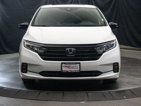 Used 2023 Honda Odyssey Sport image 4