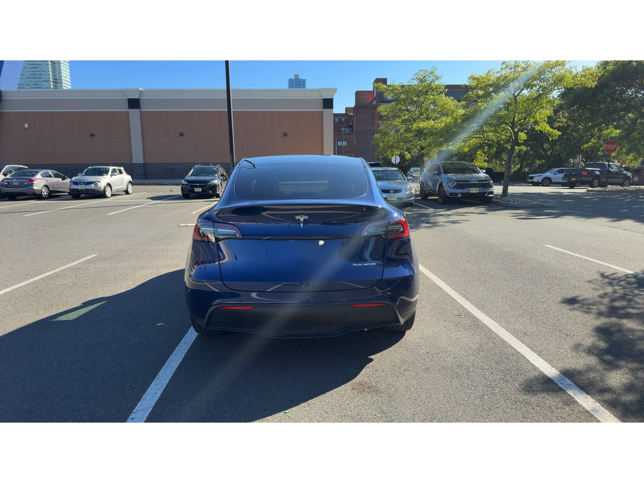 Used 2023 Tesla Model Y Long Range AWD/4WD image 5