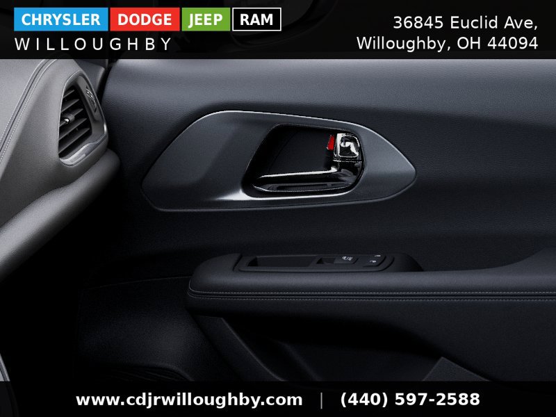 New 2027 Chrysler Pacifica Select w/ Family Tech Group AWD/4WD image 28