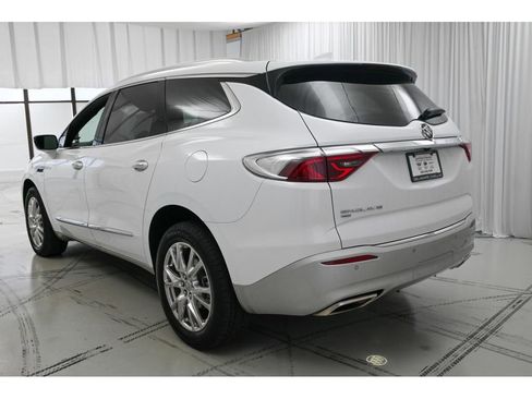 Used 2024 Buick Enclave Essence w/ Experience Buick Package image 5