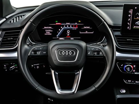 Used 2025 Audi Q5 2.0T Premium w/ Convenience Plus Package image 18