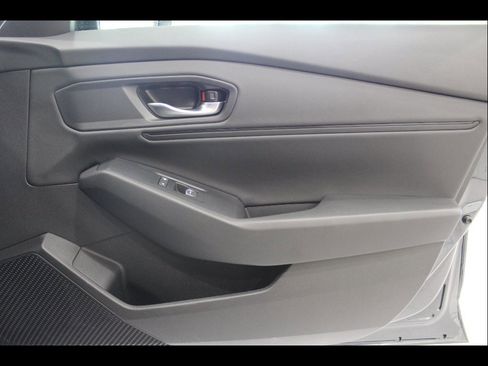 Certified 2025 Honda Accord SE image 25