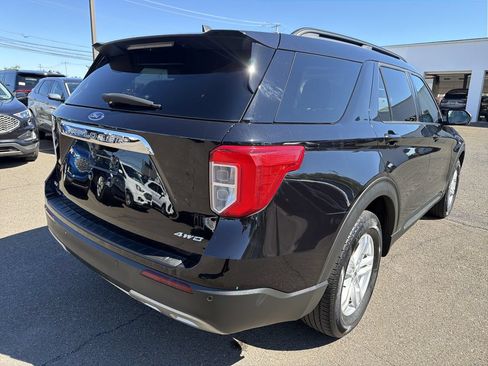 Used 2023 Ford Explorer XLT w/ Equipment Group 202A AWD/4WD image 5