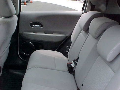 Used 2016 Honda HR-V EX image 11