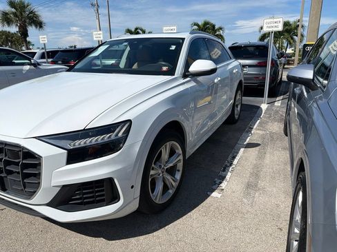 Certified 2023 Audi Q8 Premium w/ Convenience Package AWD/4WD image 7
