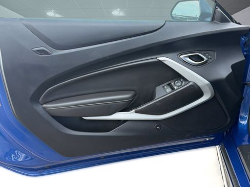Used 2022 Chevrolet Camaro LT RWD image 14