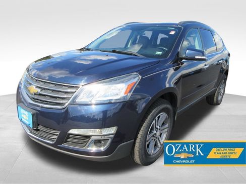 Used 2015 Chevrolet Traverse LT FWD image 1