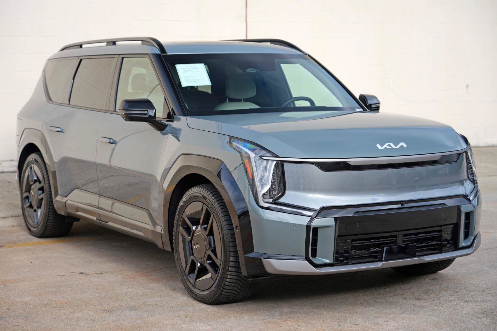 Used 2024 Kia EV9 GT-Line AWD/4WD image 57