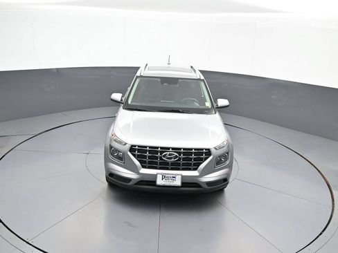 Certified 2024 Hyundai Venue SEL FWD image 35