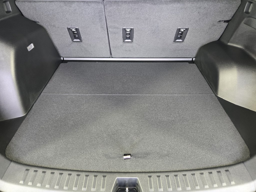New 2027 Chevrolet Equinox LT w/ Midnight Edition FWD image 37