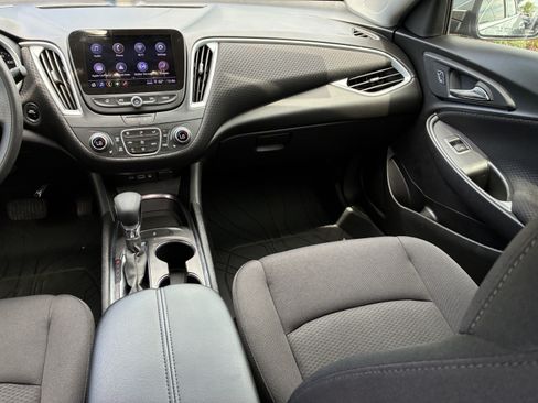 Used 2023 Chevrolet Malibu LT FWD image 19