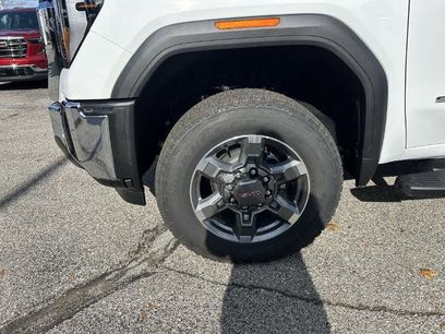 New 2026 GMC Sierra 2500 SLT w/ SLT Premium Package