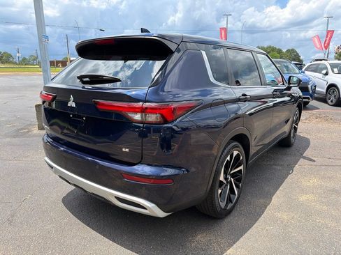 Used 2024 Mitsubishi Outlander SE Black Edition FWD image 5