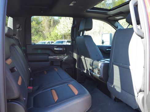 Used 2023 GMC Sierra 2500 AT4 w/ AT4 Preferred Package AWD/4WD image 14