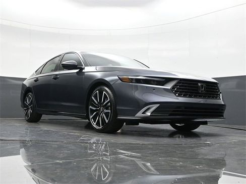 New 2025 Honda Accord Touring image 40