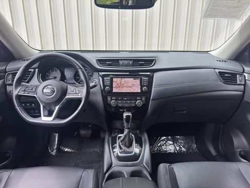Used 2018 Nissan Rogue SL w/ Premium Package FWD image 12