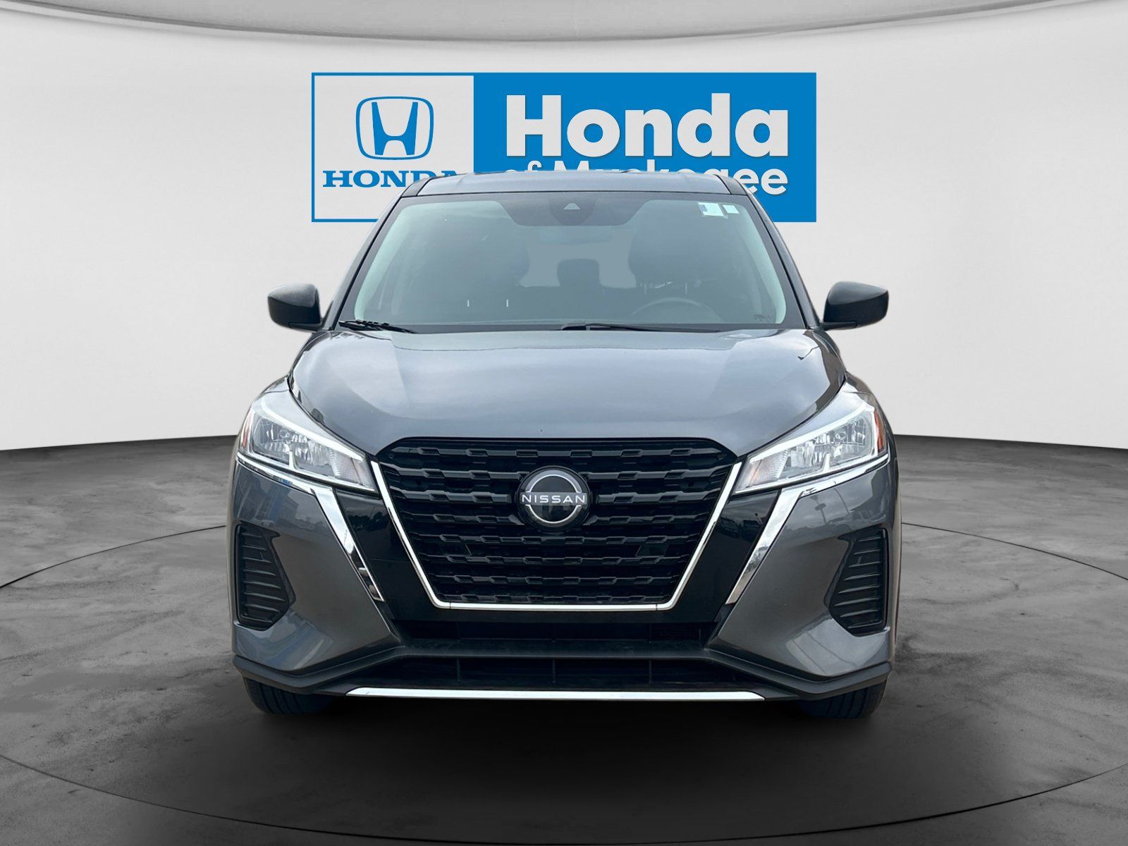 Used 2022 Nissan Kicks S FWD image 2