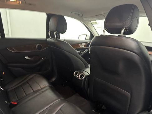 Used 2016 Mercedes-Benz GLC 300 4MATIC image 25