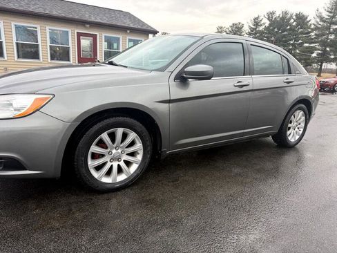 Used 2013 Chrysler 200 Touring image 32