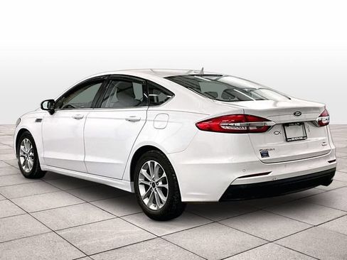 Used 2019 Ford Fusion SE FWD image 10