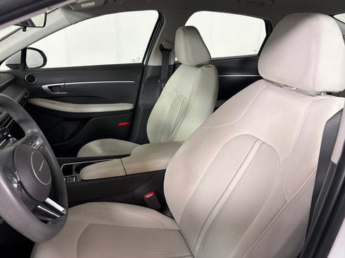 Used 2025 Hyundai Sonata SEL FWD image 17
