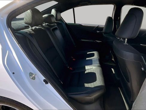 Used 2016 Honda Accord Sport image 19