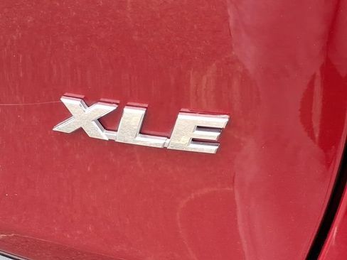 Used 2022 Toyota RAV4 XLE Premium FWD image 12