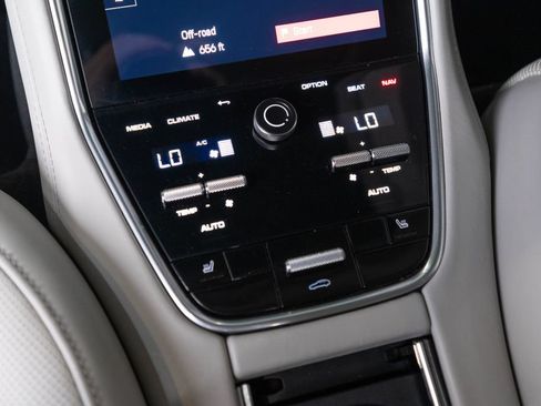 Certified 2023 Porsche Panamera 4 Platinum Edition AWD/4WD image 41