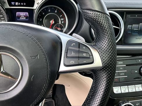 Used 2020 Mercedes-Benz SL 550 image 23